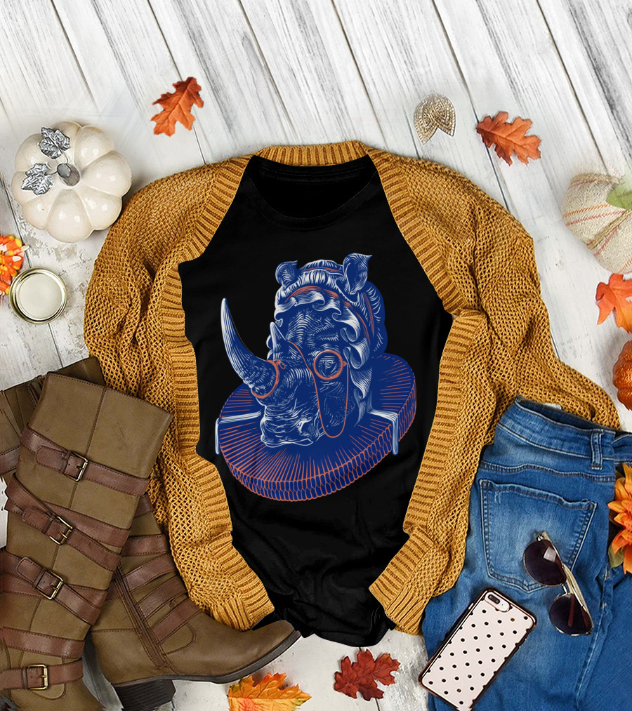 Alisha Jefferson Rhino Sculpture in Wavy Wig and Circular Frame T-Shirt