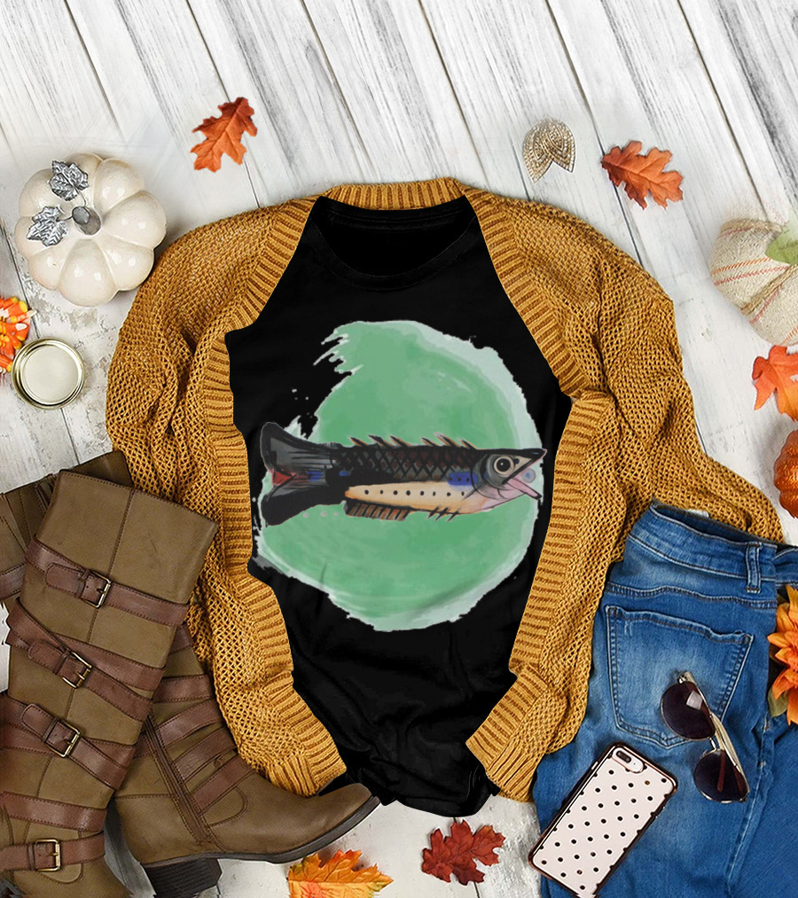Colorful Fish on Green Circle Background T-Shirt