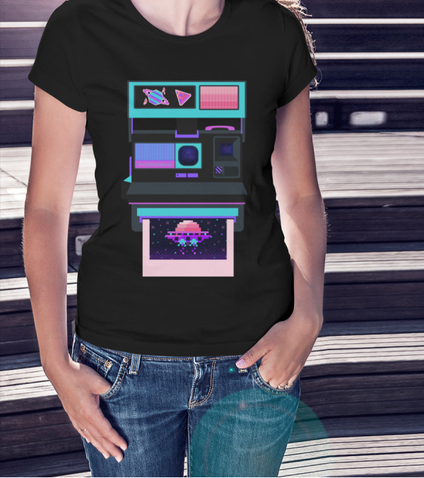 Instaproof Instantaneous Pixel UFO Retro Print T-Shirt