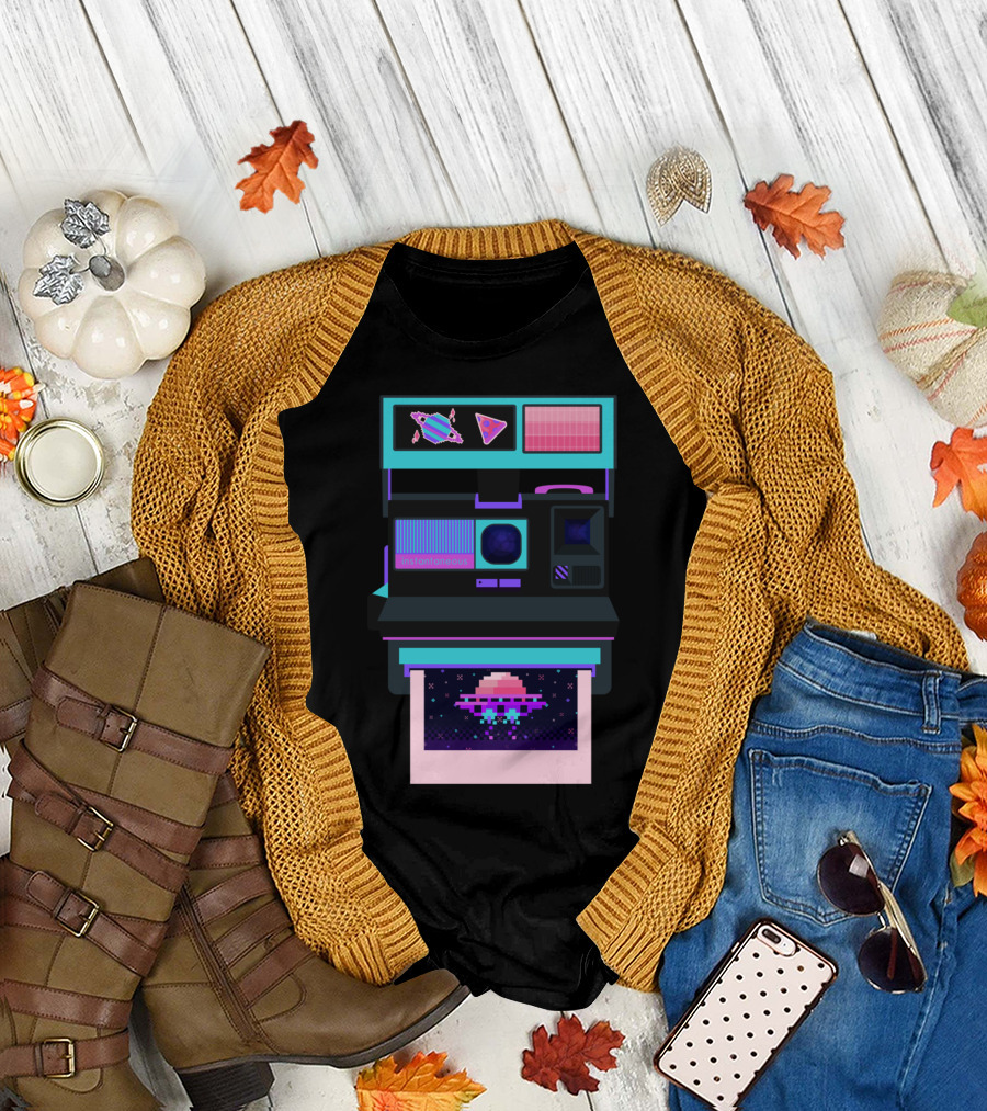 Instaproof Instantaneous Pixel UFO Retro Print T-Shirt