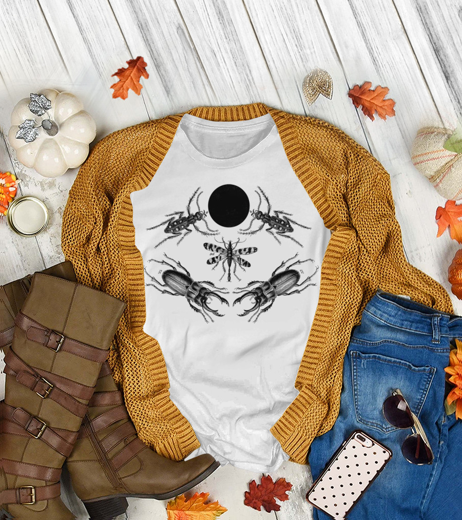 Entomology Sphere Insect Arrangement with Dark Central Circle T-Shirt