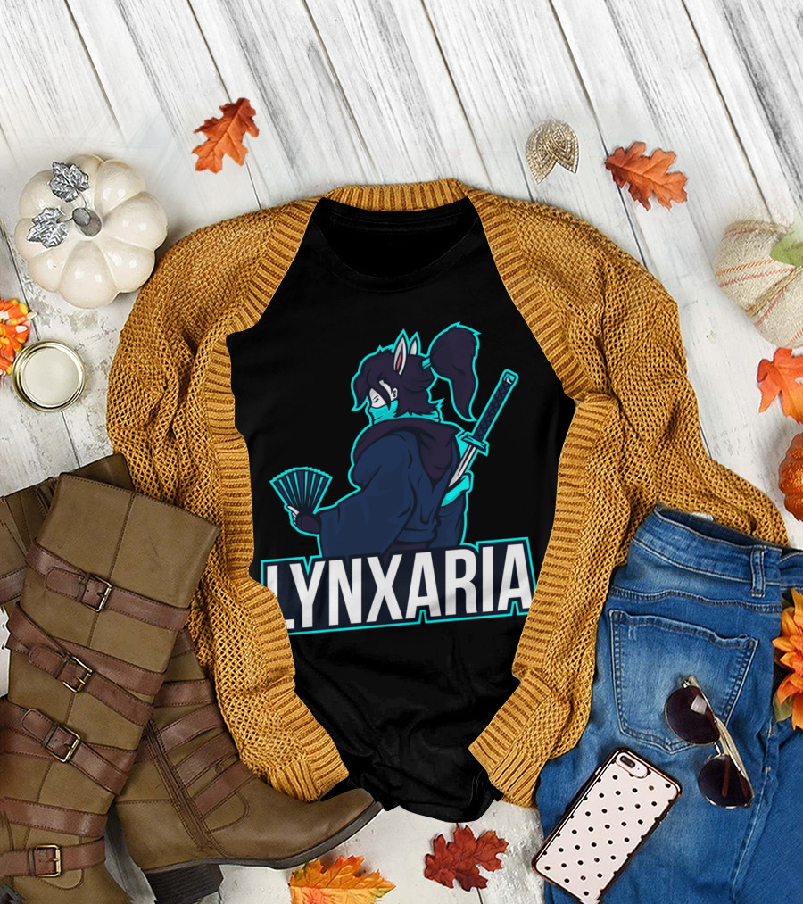 Lynxaria Samurai Warrior with Katana and Fan T-Shirt