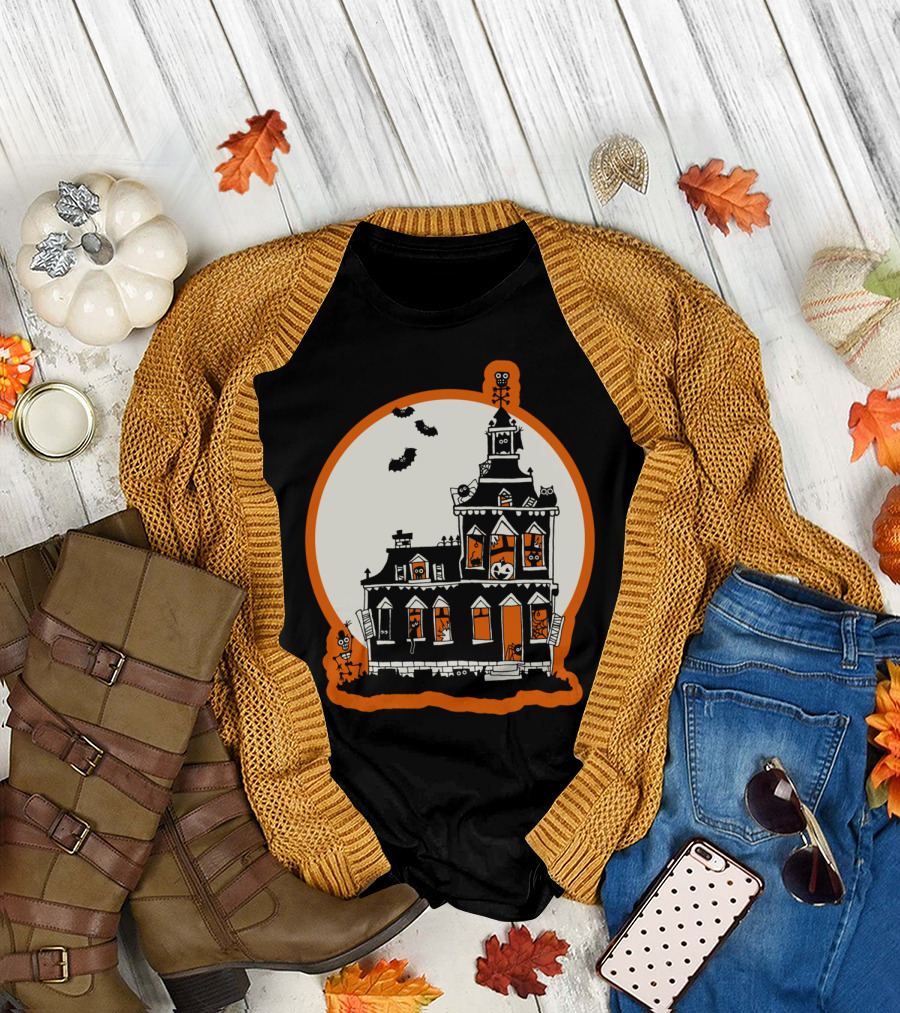 Vintage Style Happy Haunted House with Bats and Pumpkins T-Shirt