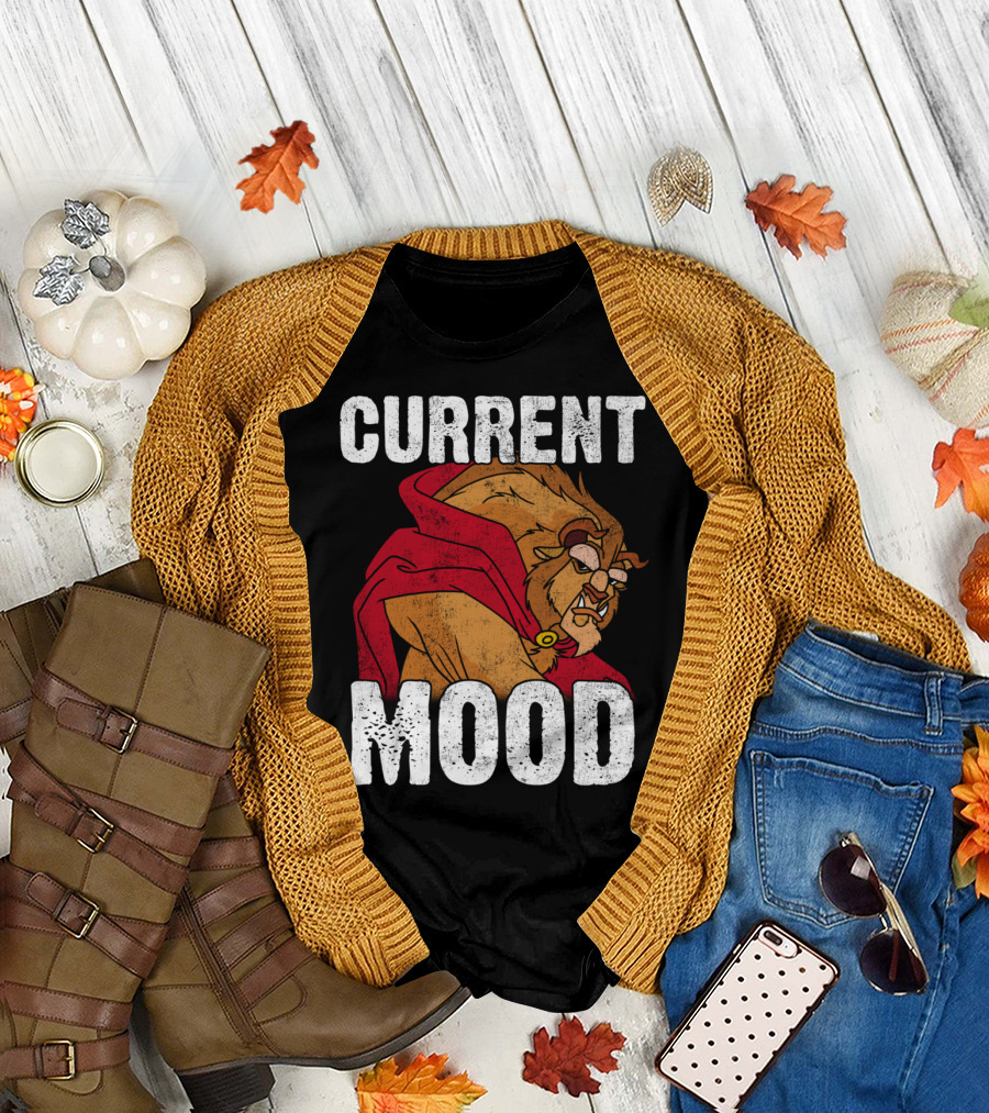 CURRENT MOOD Beast Character Red Cape T-Shirt