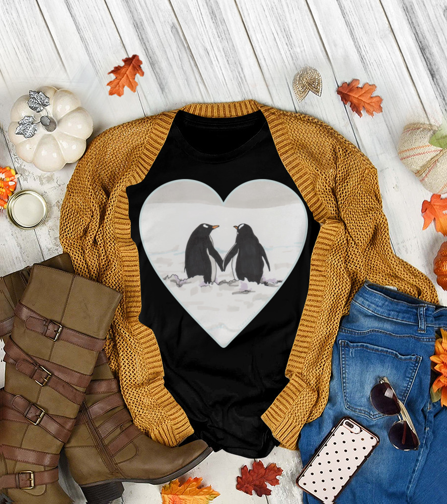 Penguins In Love Heart Snow Scene T-Shirt