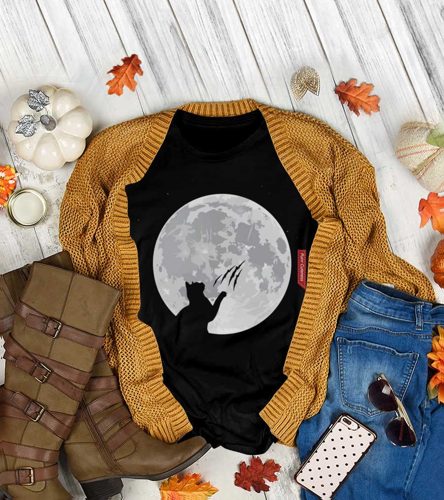 Purrr Cuteness Cat Clawing at Full Moon T-Shirt