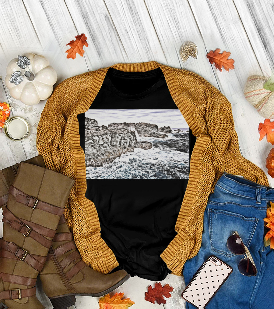 The Great Sea Rocky Coastline and Waves T-Shirt
