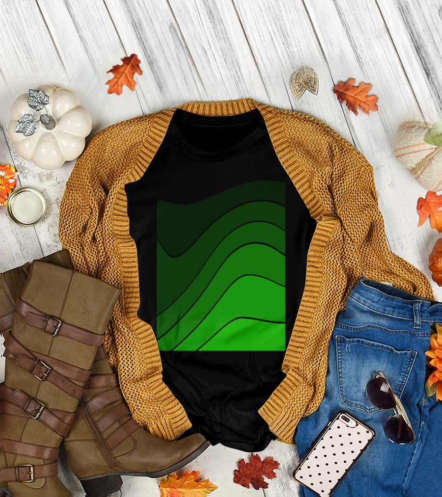 Minimalist Green Valley Mountain Curved Layers T-Shirt