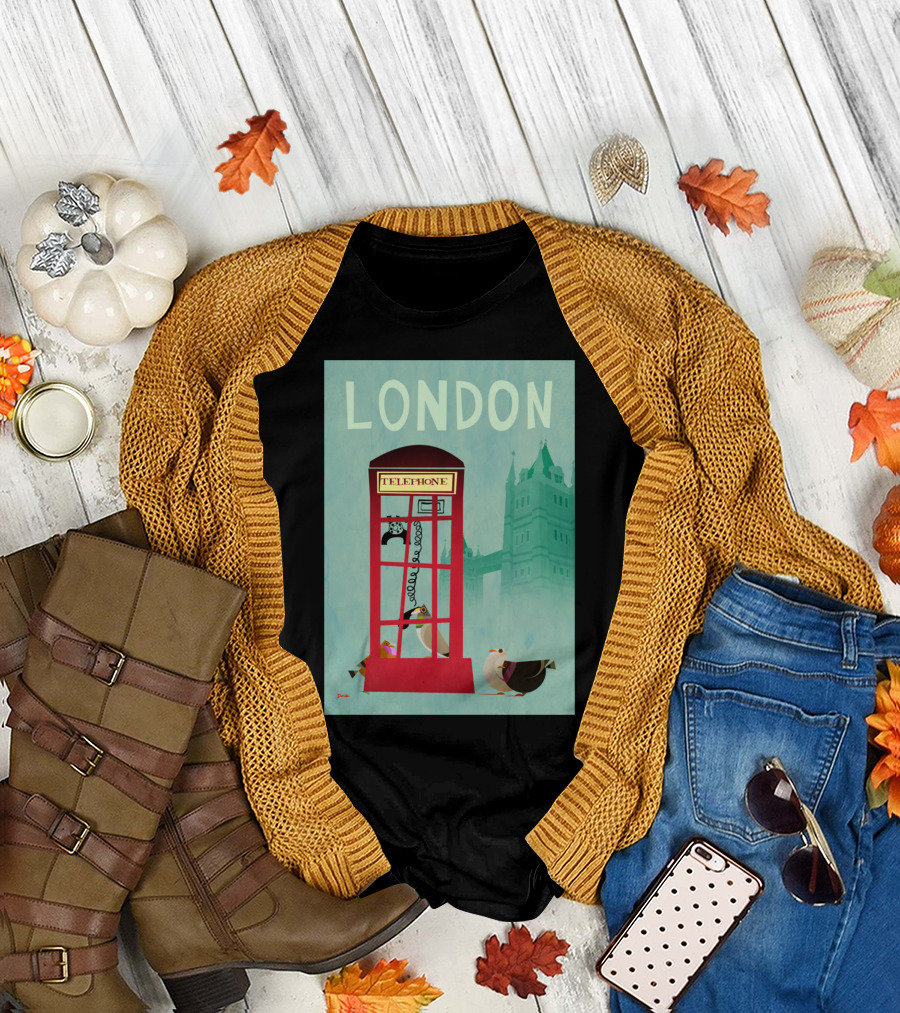 London Telephone Box Pigeons Tower Bridge Background T-Shirt