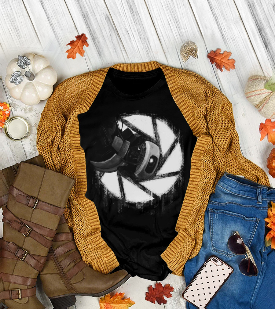 GLaDOS Aperture Science Still Alive T-Shirt