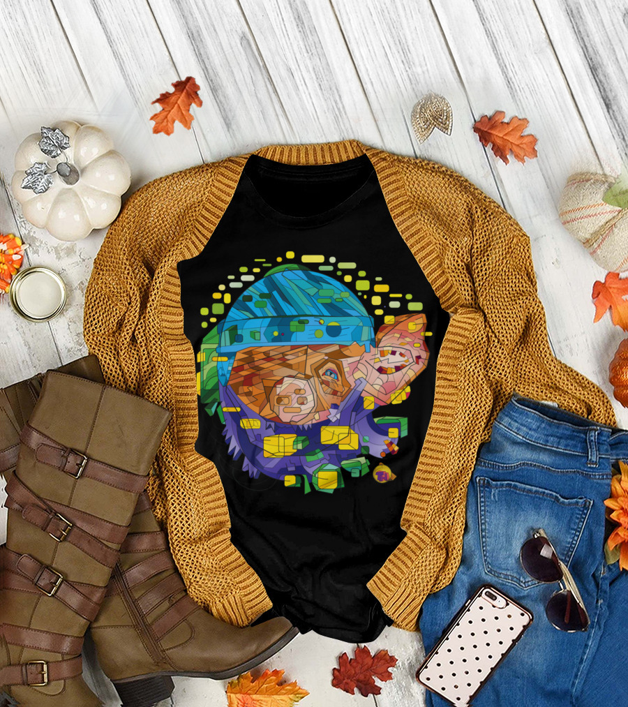 Cosmo 8 Mosaic Style General Fil Svinia Surreal Space Helmet T-Shirt