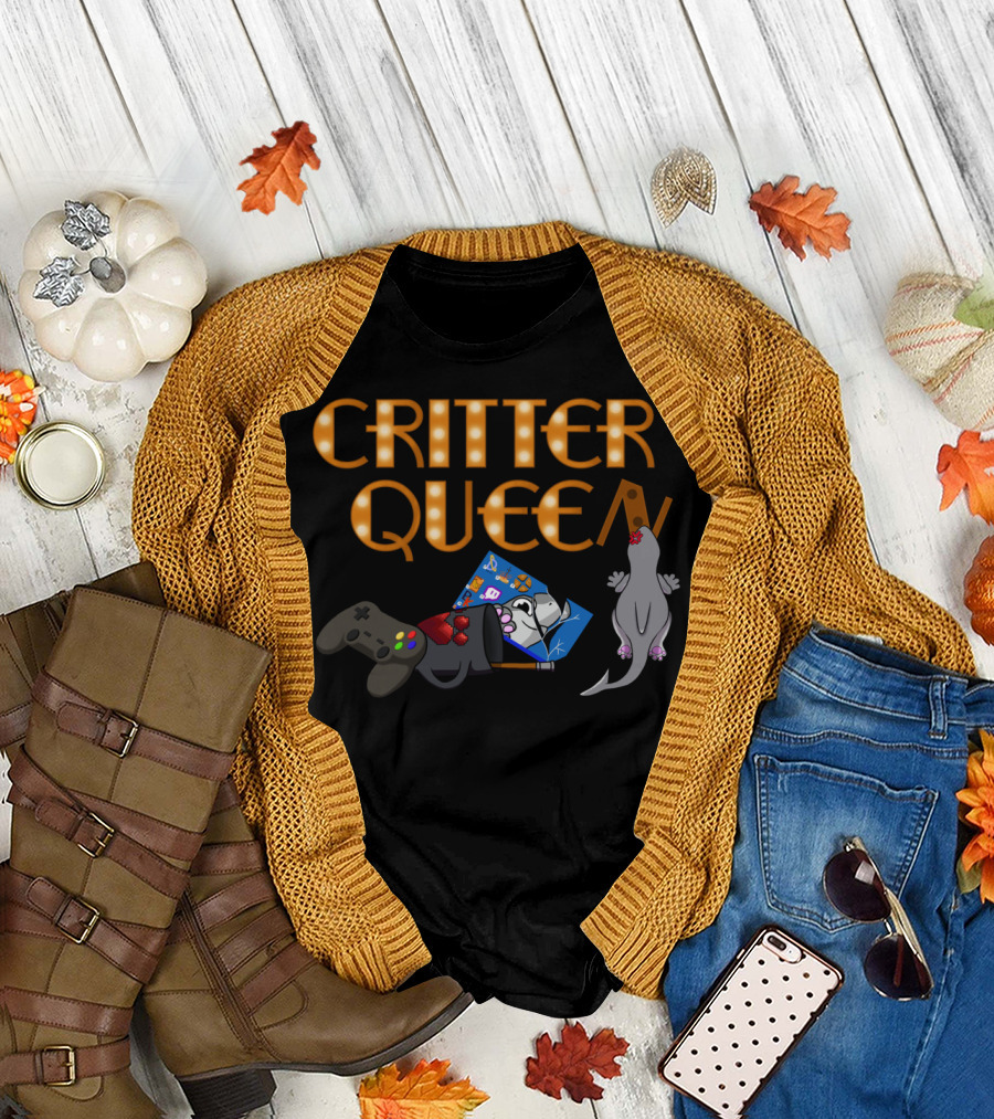 CRITTER QUEEN Gaming Rat with Cheese and TV Controller T-Shirt