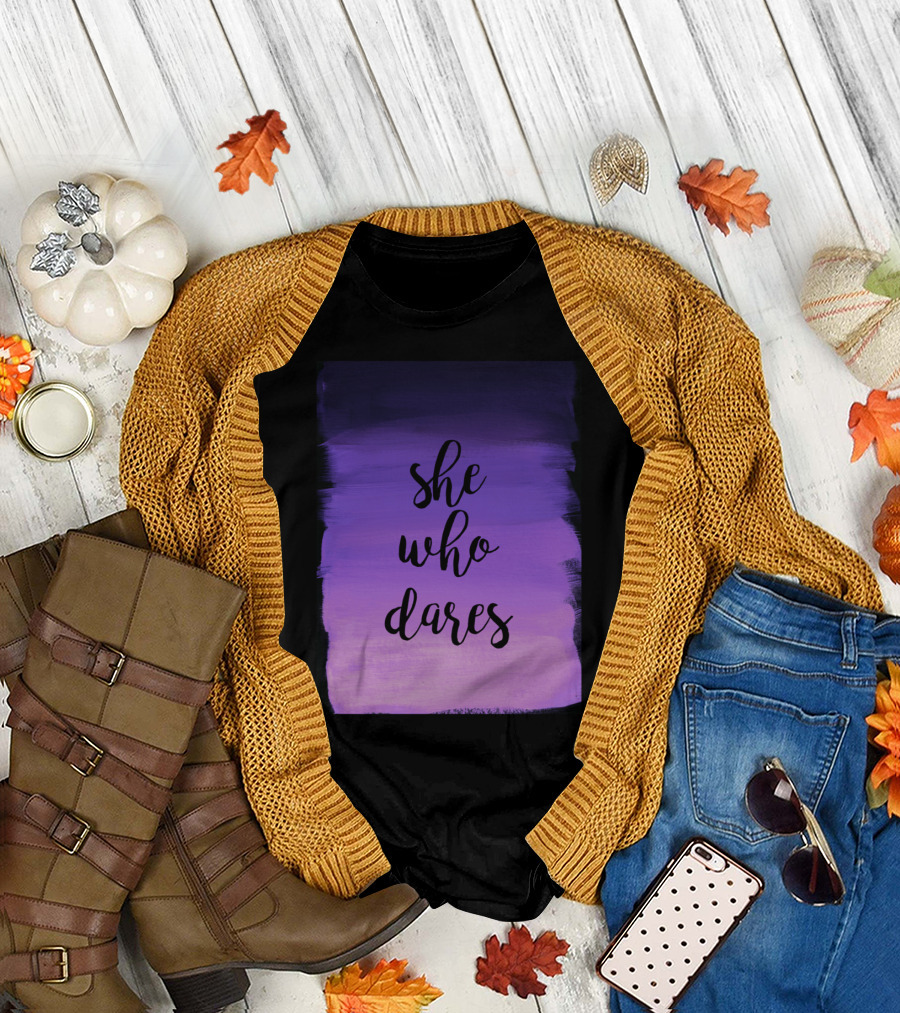 She Who Dares Indigo Purple Ombre Bold Inspirational Text on Gradient Background T-Shirt