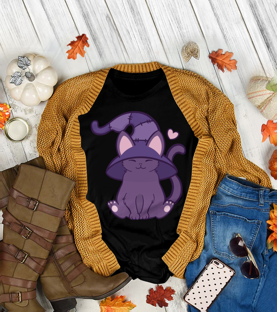 Love Familiar Cute Witchy Cat with Purple Hat and Heart T-Shirt