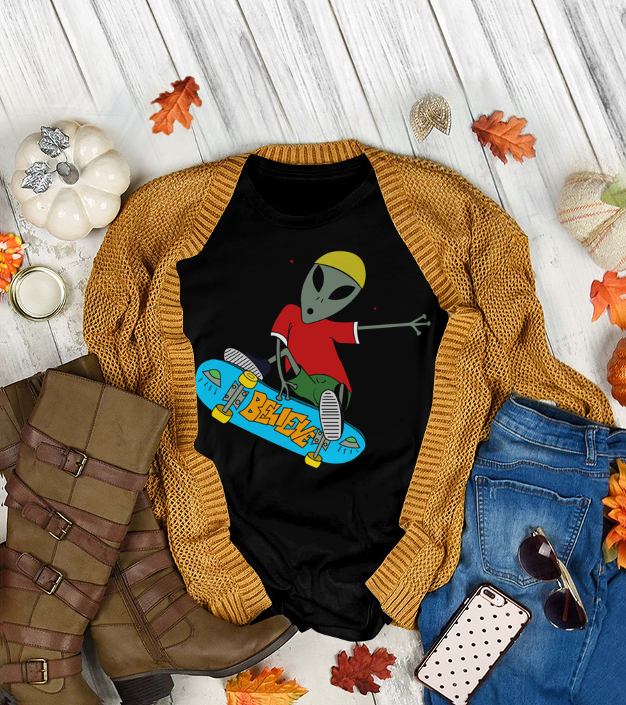 Believe Alien Skateboarder T-Shirt