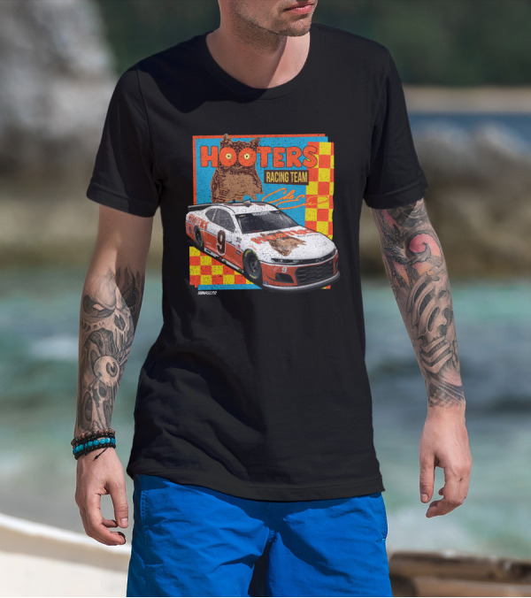 Hooters Racing Team NASCAR Car CE06 T-Shirt