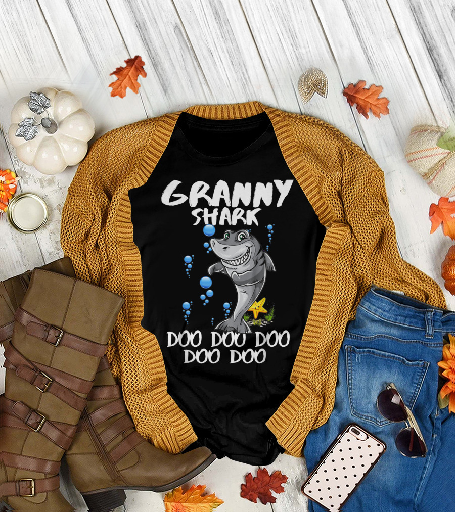 Granny Shark Doo Doo Doo Doo Funny Kids Video Granny T-Shirt
