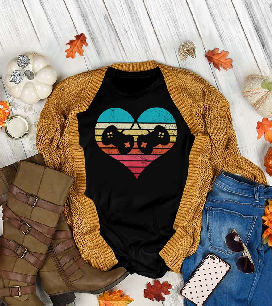 Retro Heart Valentines Day Video Gamer Controller T-Shirt