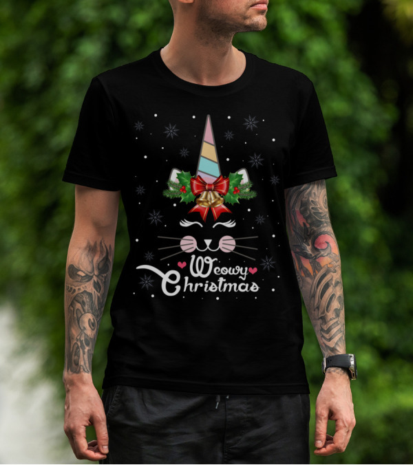 Weowy Christmas Cat Unicorn Cute Face Christmas Tree Snow T-Shirt