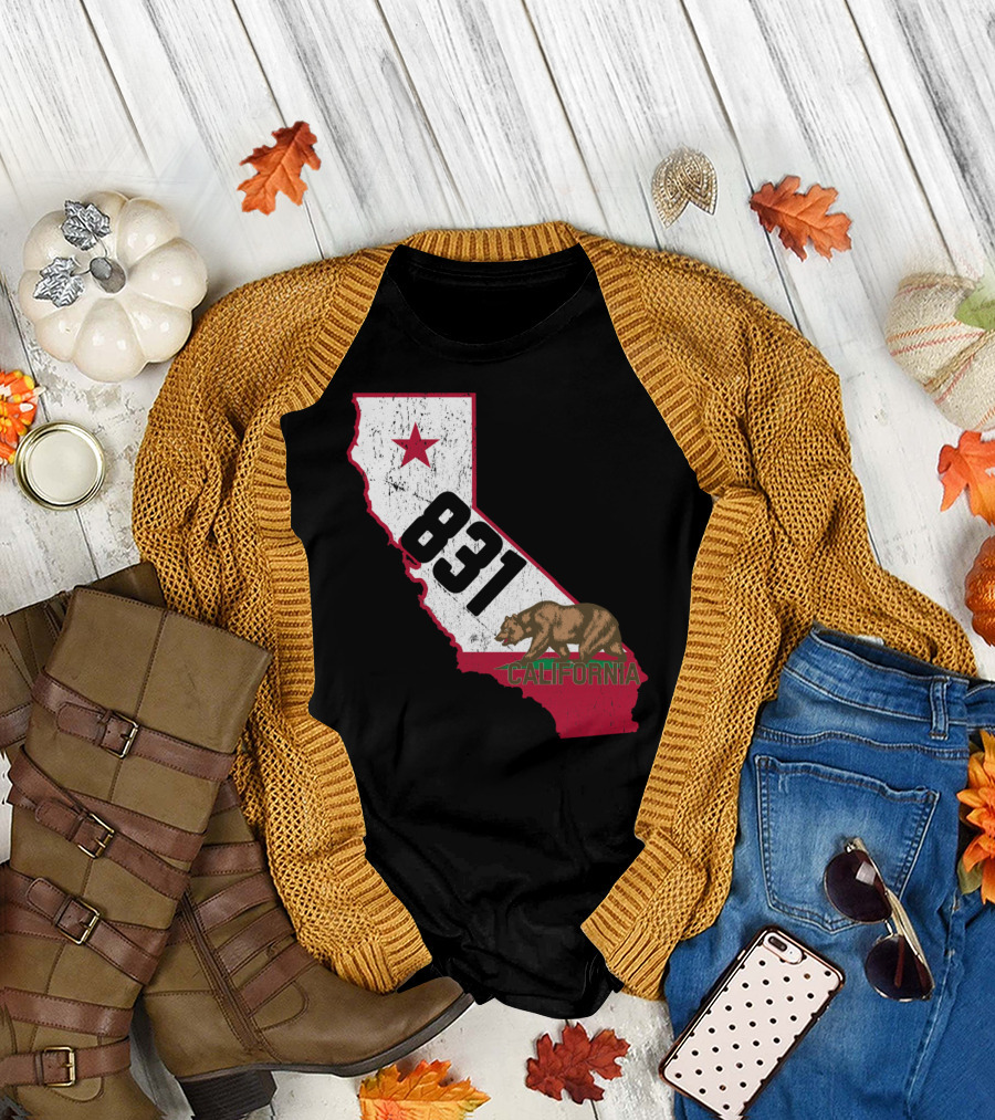 California Map Bear Design Monterey Area Code 831 T-Shirt