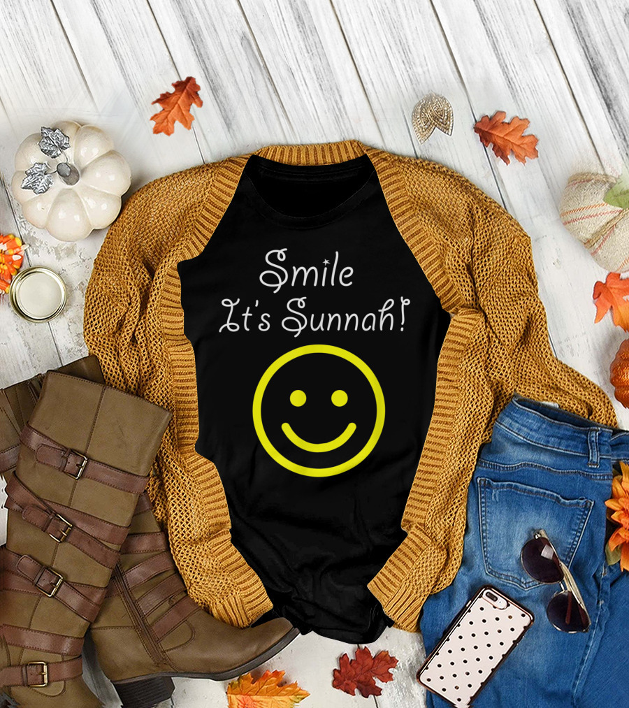Smile It's Sunnah Muslim Islam Yellow Smiley Face T-Shirt