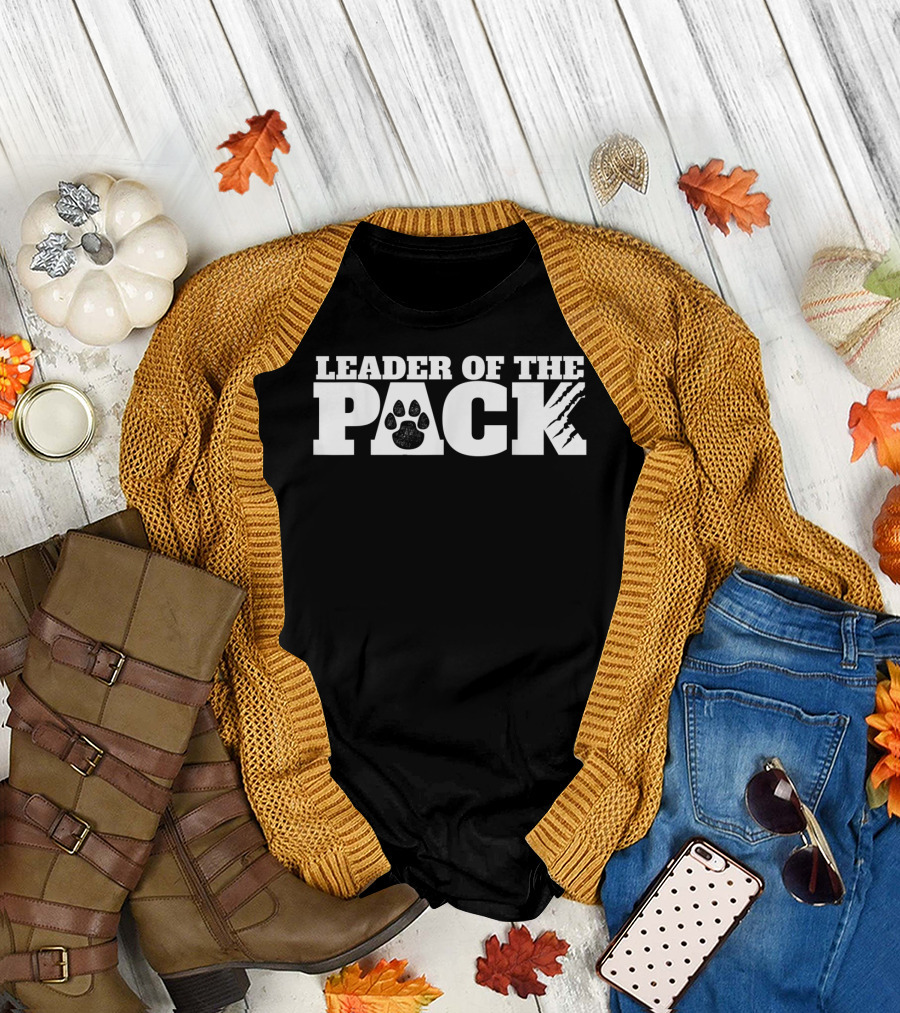 Leader Of The Pack Pawprint Claw Mark Wolf Pack T-Shirt
