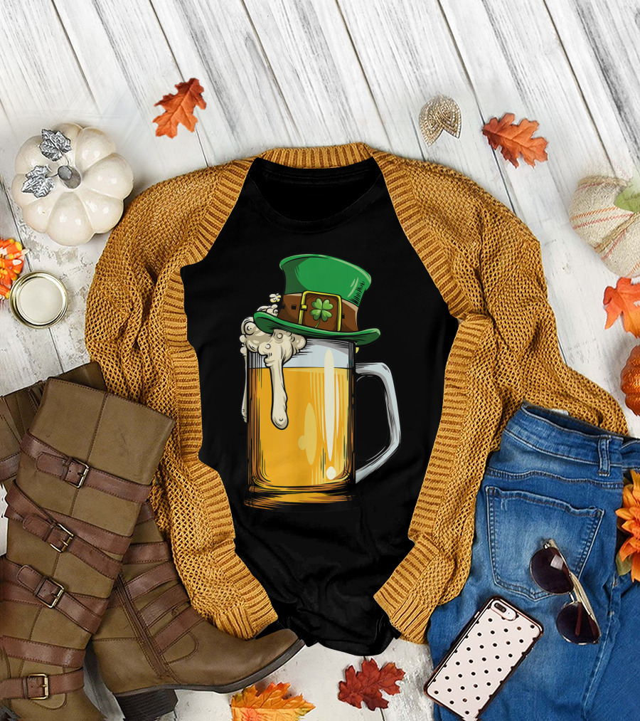 Beer Leprechaun St Patricks Day Drinking15 Mug With Foam Overflowing and Green Hat T-Shirt