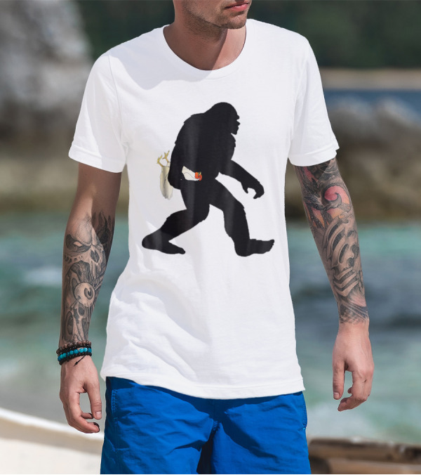 Funny Bigfoot Carrying Chicken Boys Sasquatch T-Shirt