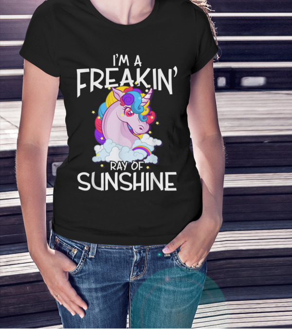 I'm A Freakin' Ray Of Sunshine Rainbow Unicorn Vintage 1970s 1980s T-Shirt