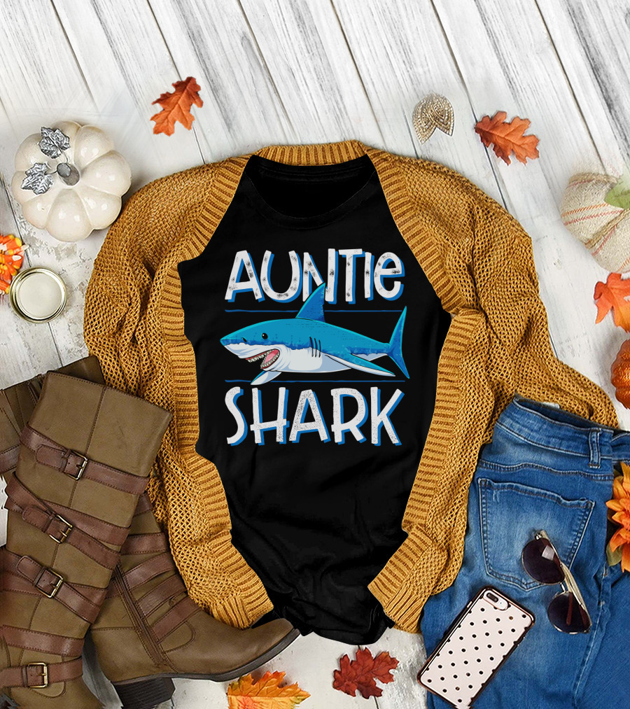 Auntie Shark Family Matching Aunt Women Jawsome Blue Shark Cartoon T-Shirt