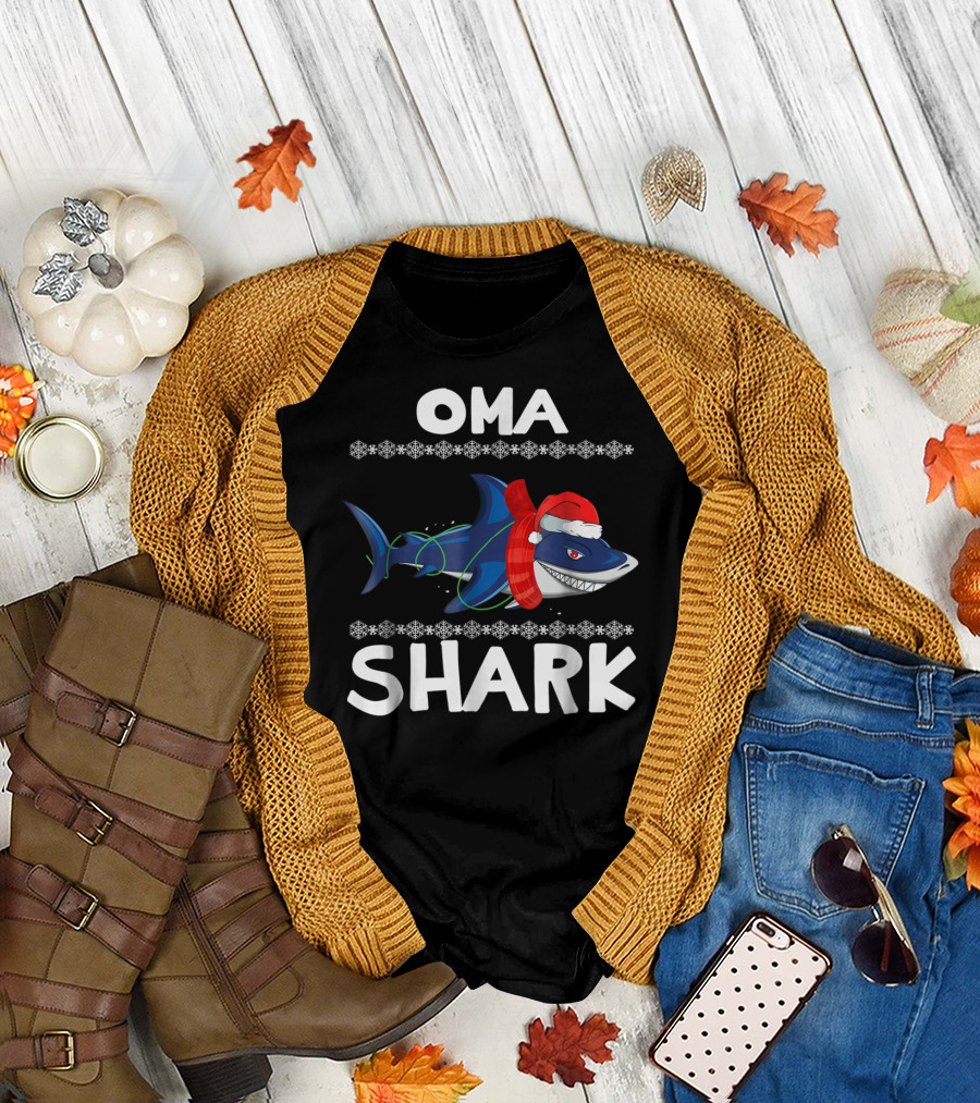 Oma Shark Ugly Christmas Santa Hat Snowflakes Sweater Family 15 T-Shirt