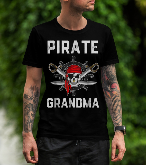 PIRATE GRANDMA SKULL BANDANA WHEEL CROSSED SWORDS T-Shirt