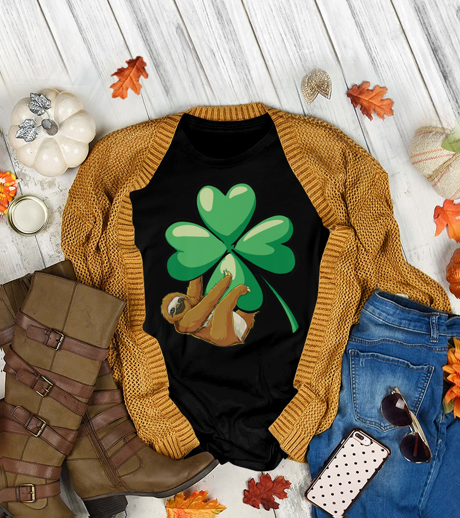 Sloth Hugging Shamrock St Patricks Day Women Girls Lucky Charm T-Shirt