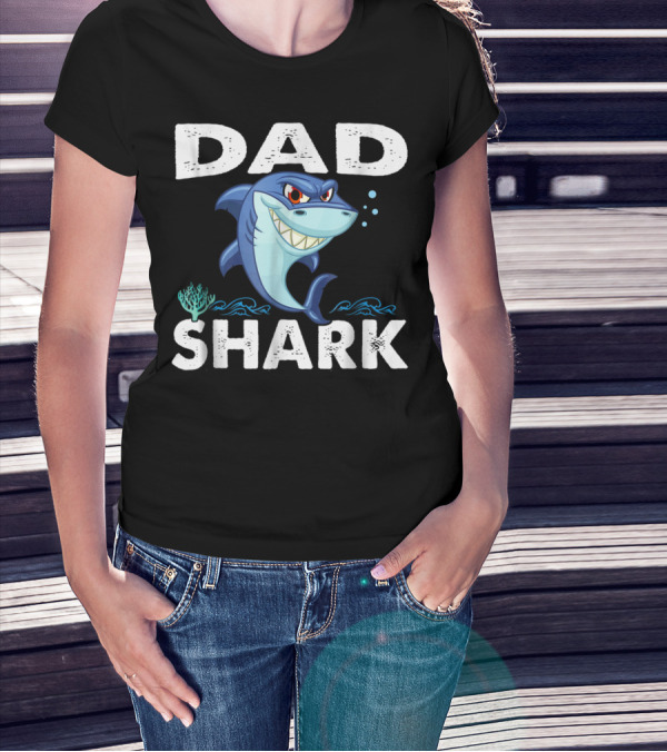 Dad Shark Awesome Funny Family Shark Fierce Cartoon T-Shirt