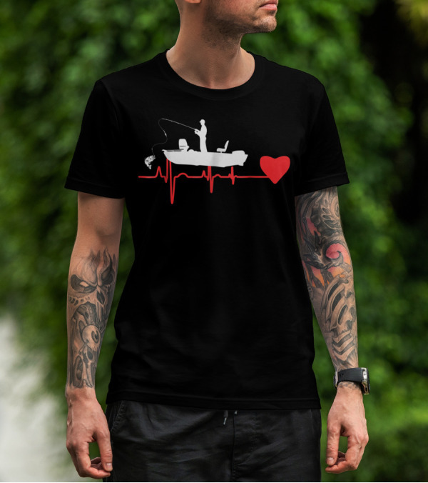 Awesome Fishing Heartbeat For Fishing Dad In A Boat With Red Heart T-Shirt