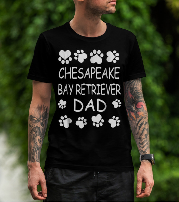 Chesapeake Bay Retriever Dad Paw Print Love T-Shirt