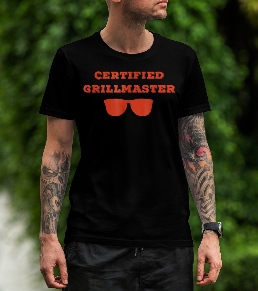 Certified Grillmaster Dad Pun BBQ Cooking With Sunglasses T-Shirt