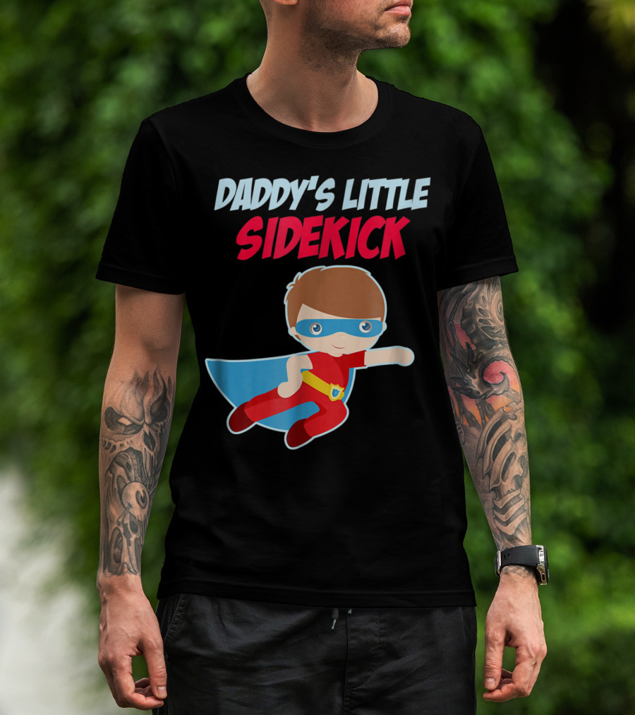 DADDYS LITTLE SIDEKICK Boys Cute Kid Dad Superhero Cape T-Shirt