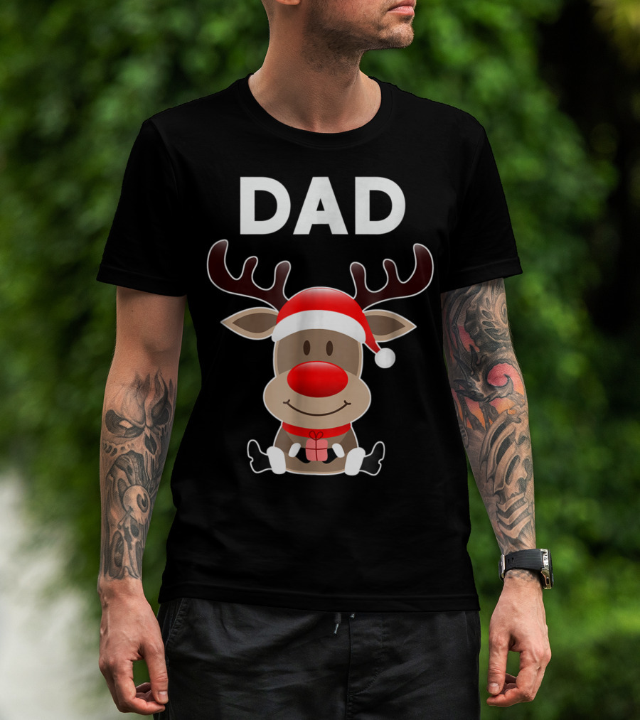 Dad Christmas Reindeer With Santa Hat And Gift T-Shirt