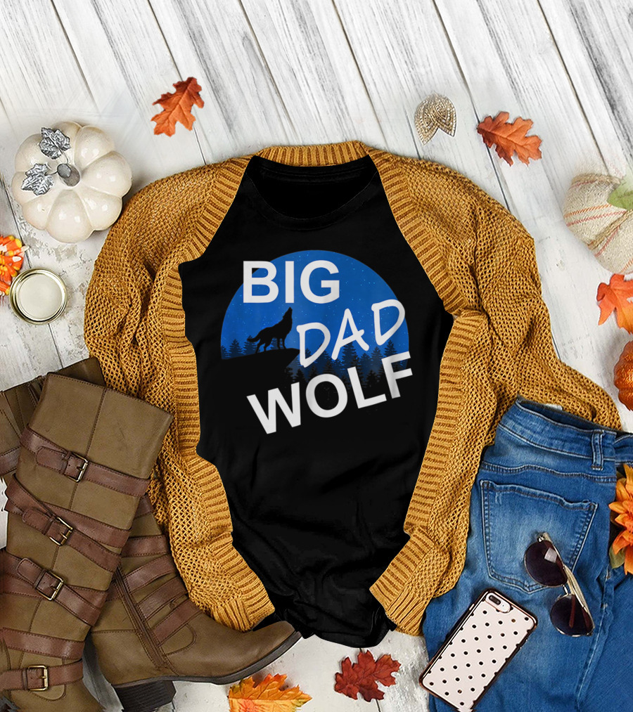 Big Dad Wolf Howling at the Moon 69 T-Shirt