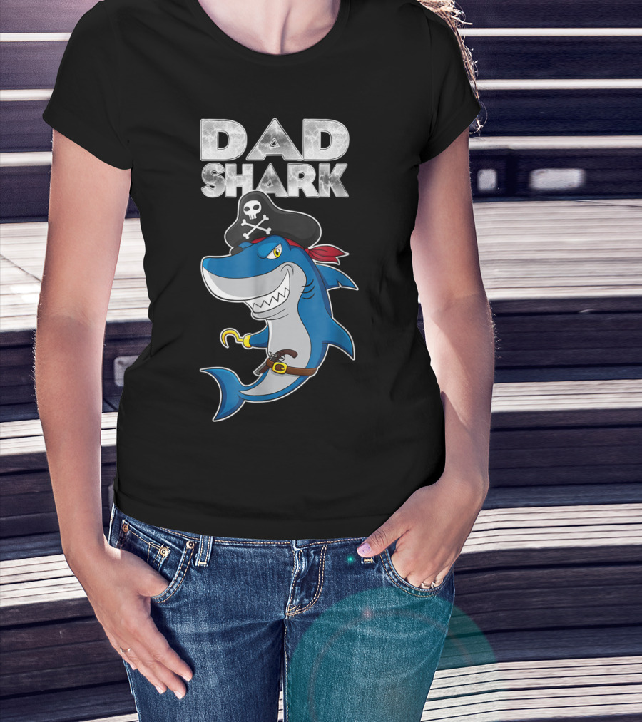 Dad Shark Pirate Halloween Matching Family85 T-Shirt