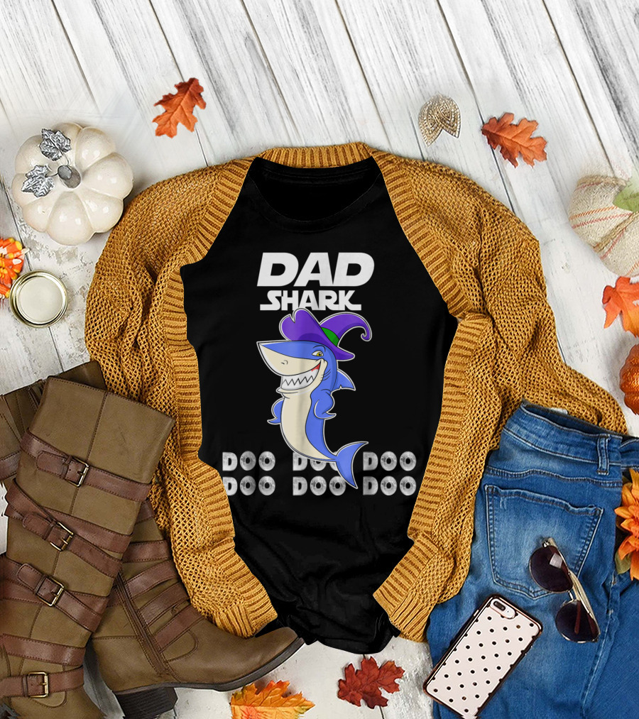 Dad Shark Doo Doo Doo Funny Shark with Witch Hat T-Shirt