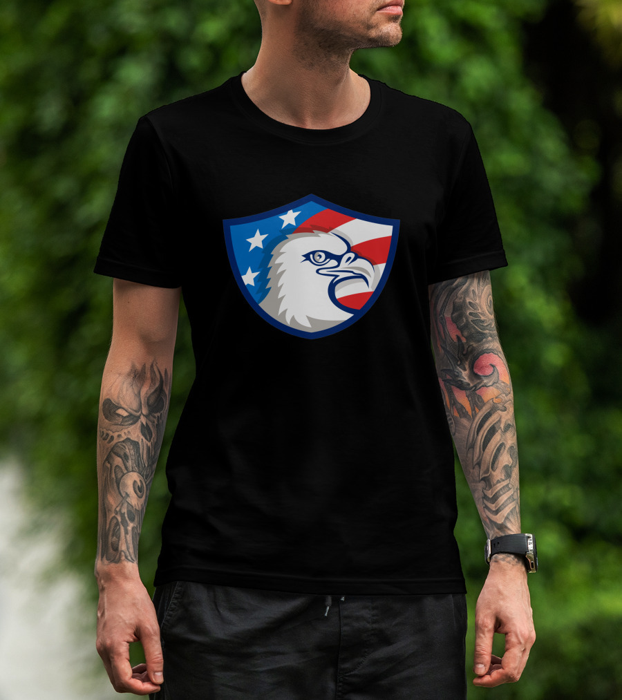 Bald Eagle Head USA Flag Shield Retro 1463 Stars And Stripes Motif T-Shirt