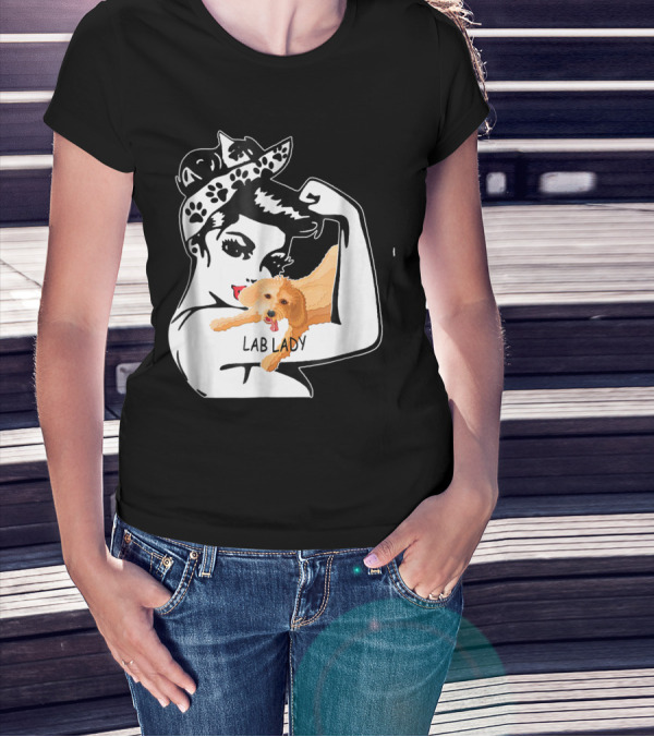 Labrador Retriever Lady Funny Mom Birthday Lab Lady T-Shirt