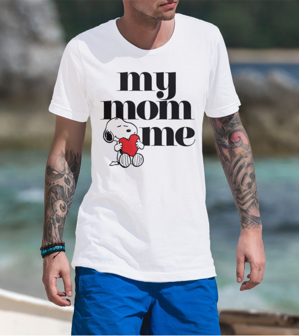 Peanuts Snoopy My Mom Loves Me Heart T-Shirt