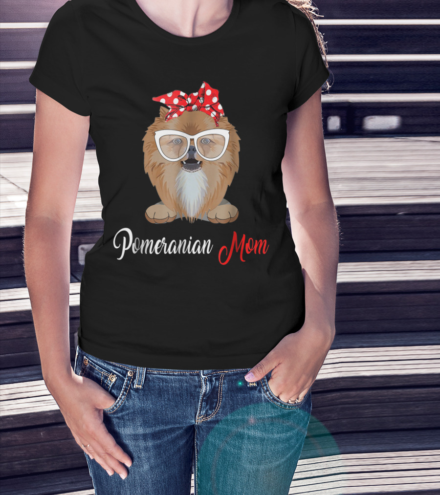Pomeranian Mom With Polka Dot Bow And Glasses Fashion T-Shirt