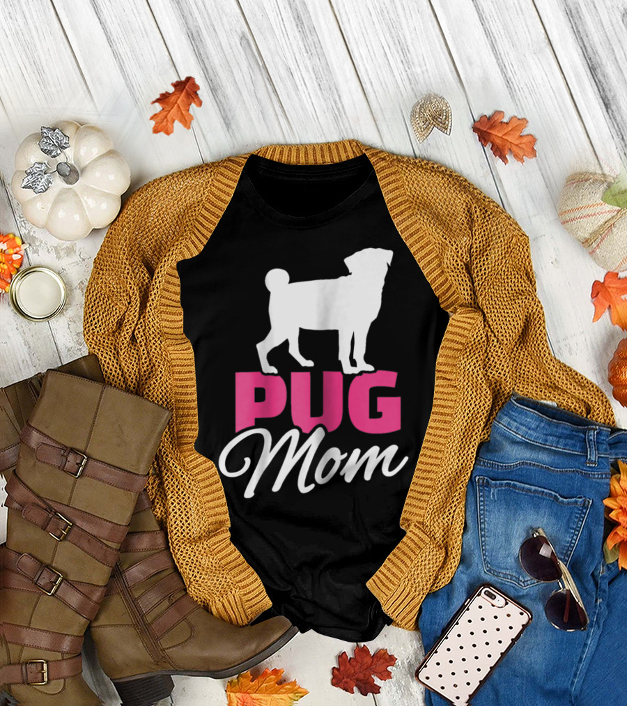 Pug Mom T-Shirt