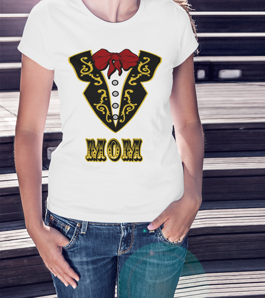 Mom Ringmaster Circus Birthday Party T-Shirt