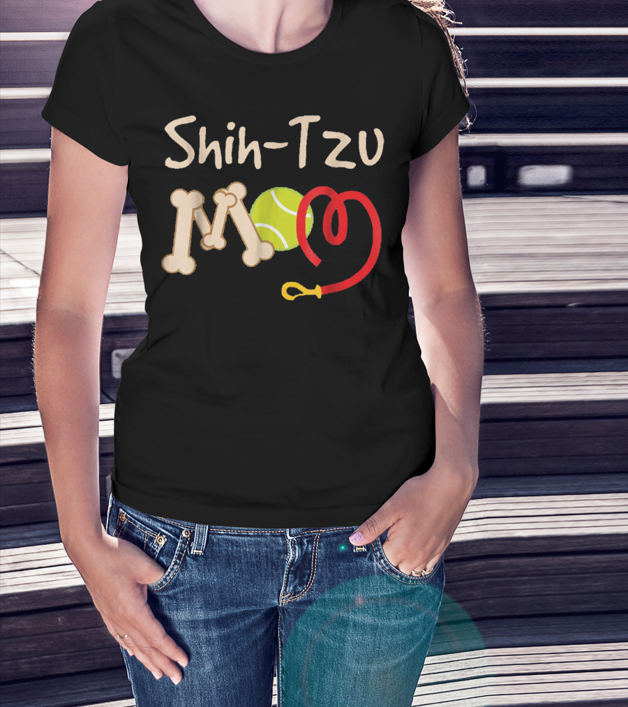 Shih Tzu Mom Tennis Ball And Bone Leash T-Shirt