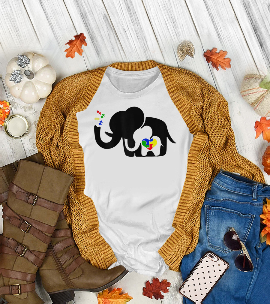 Autism Awareness Elephant with Puzzle Heart and Baby Elephant for Autism Mom T-Shirt